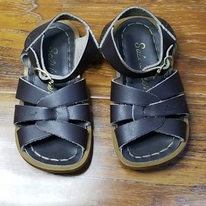 Saltwater sandals baby size 6